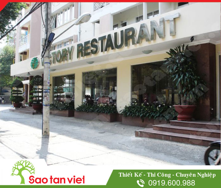 chữ inox vàng làm hộp nổi đèn neon sign