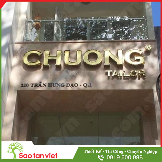 logo inox vàng làm hộp nổi đèn neon