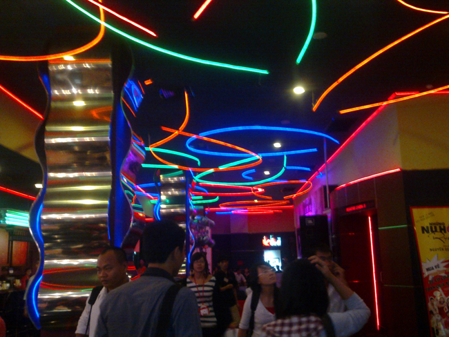 Trang trí Bar - Vũ Trường với Neon Sign