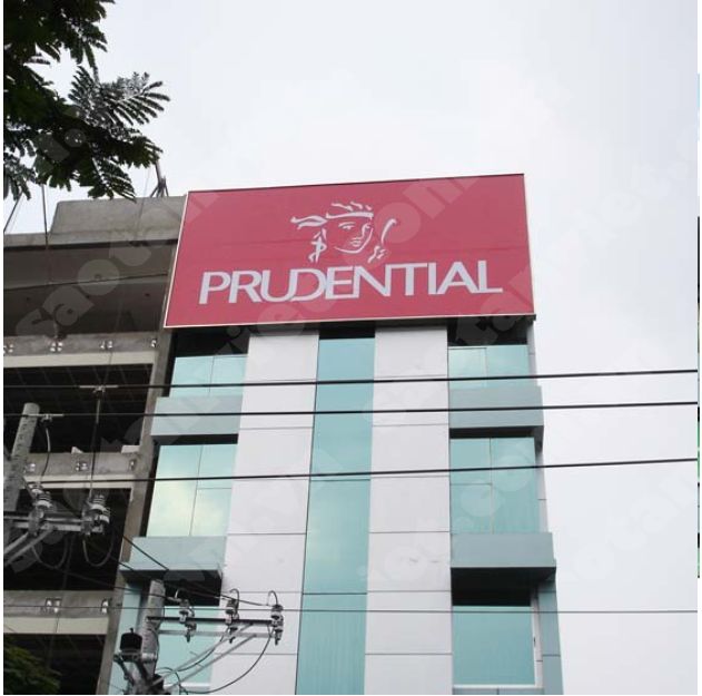 Biển hiệu Hiflex mặt dán decal (Pru)