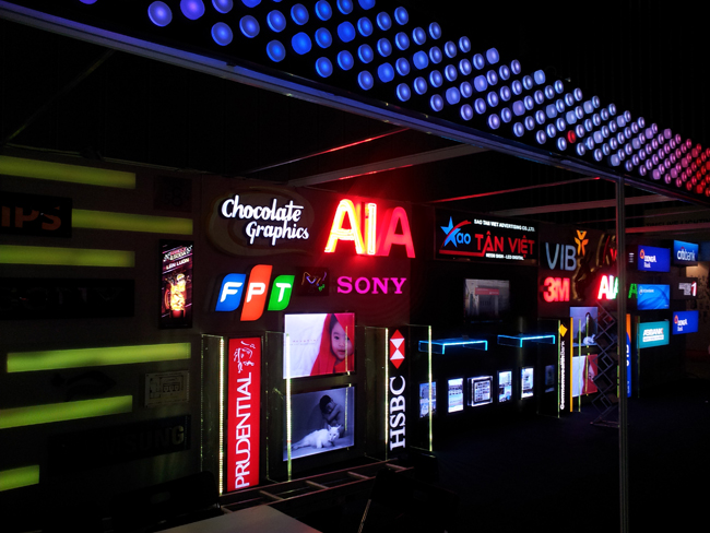 Sao Tân Việt AD / Lighting World 2013